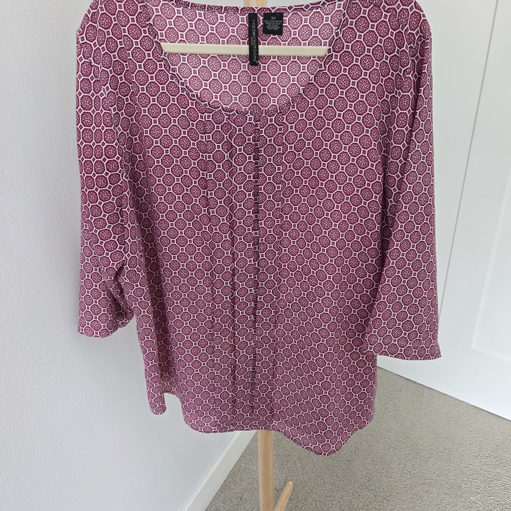 Preswick & Moore Women's Blouse - Burgundy Geometric Pattern